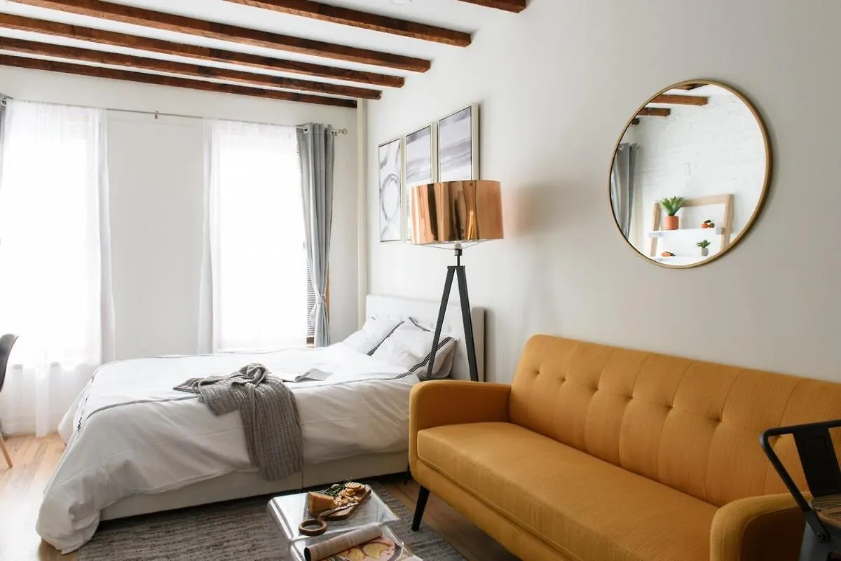 24-14 Renovated Studio Prime Gramercy W&D New York